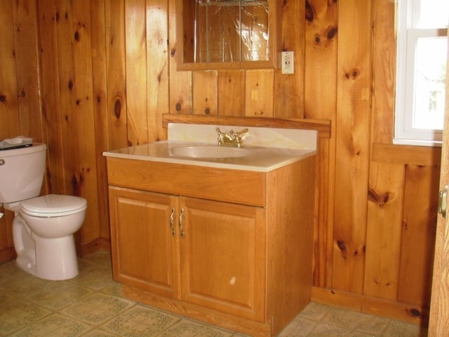 Baño con bañera y ducha. - 101 Hampton Cir