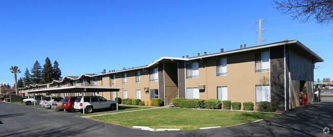 Photo - Woodcrest Apartments