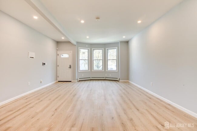 Photo - 3436-36 Millington Ave Unit 1