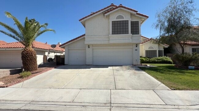 Building Photo - Carry Over Showing: This property has been shown before and will be rented to the first most qual...