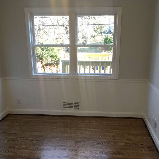 Photo - 945 St Agnes Ln