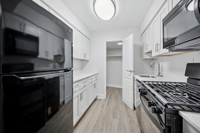 Photo - 7400 Roosevelt