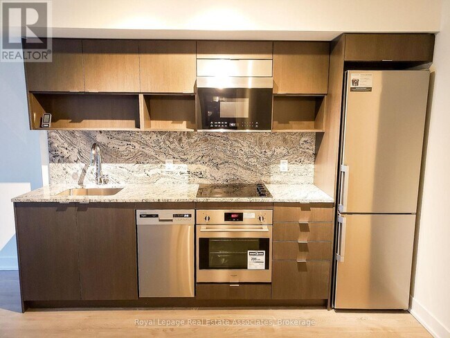 Photo - 9 Mabelle Ave Unité 2820