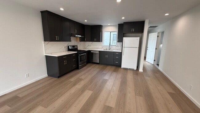 Photo - 1630 Oakdale, Ave. Unit Top Floor