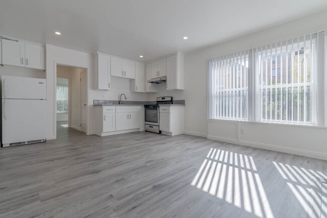 Photo - 1627 N Normandie Ave