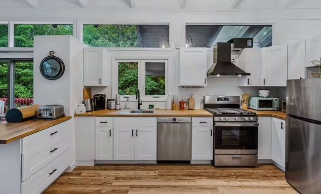 Photo - 2364 Willard Rd