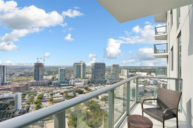 Photo - 501 NE 31st St Unidad 3109