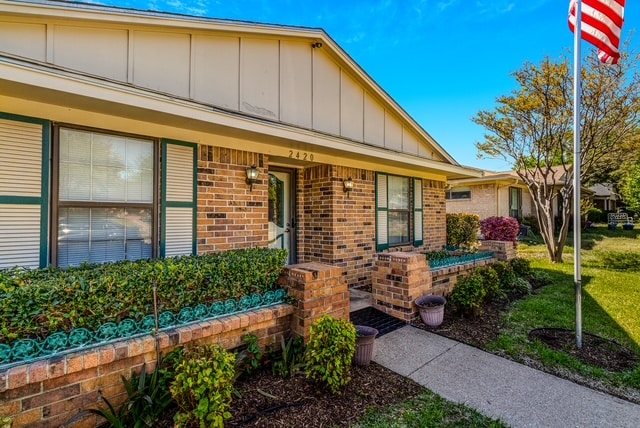 Photo - 2420 Pinehurst Ln