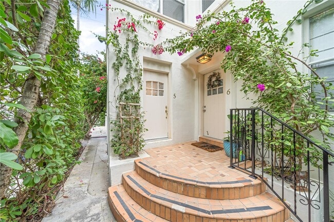 Photo - 726 Meridian Ave Unit 5