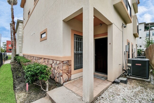 Photo - 2540 Prospect St