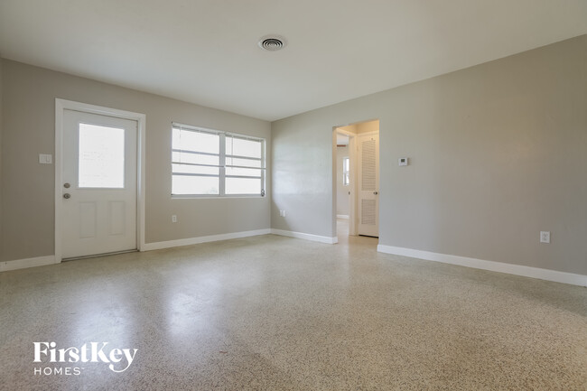 Photo - 75 Lakeview Ln