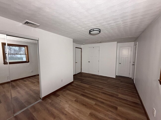 Photo - 55 N Belgian Rd