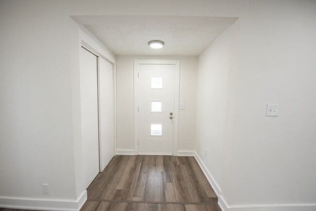 Photo - 1937 Washington Ave