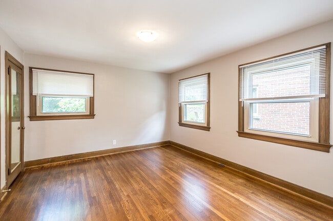 Photo - 19 Manor Ln Unidad 2