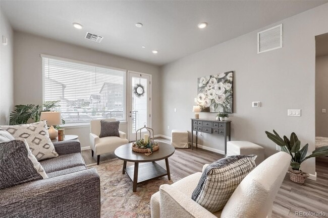 6153 N Ceylon St Unit 10-108