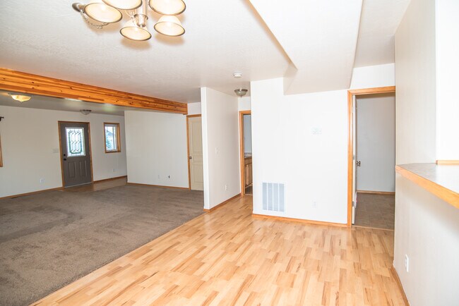 Photo - 2226 Burlington Ave