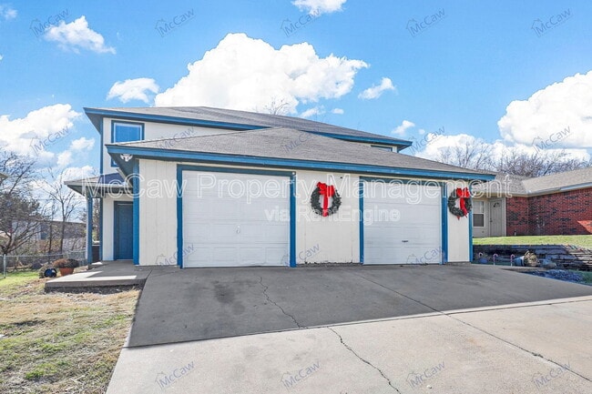 Photo - 8133 Julie Ave