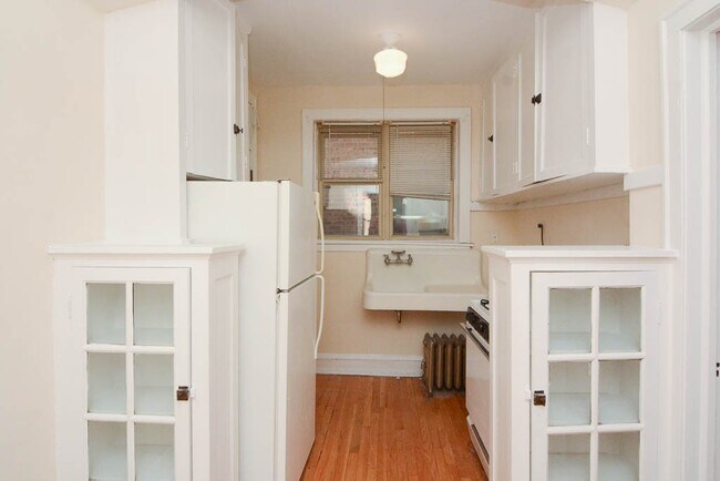 Photo - 4321 N Paulina Unit E4