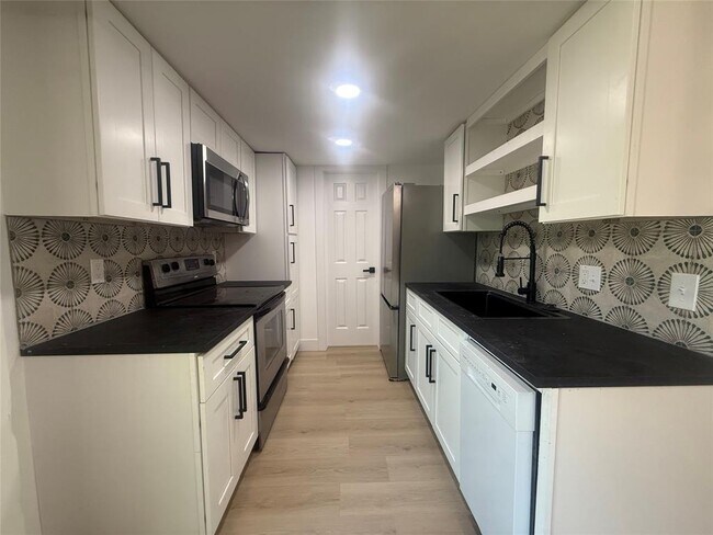 Photo - 5903 Nancy Dr Townhome