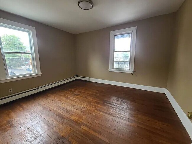Photo - 30 Dorothy St Unit #2S