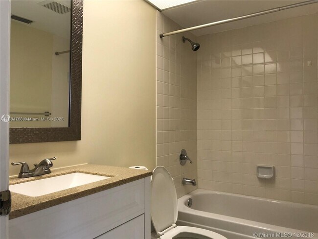Photo - 2534 SE 19th Pl Condo Unit 204-C