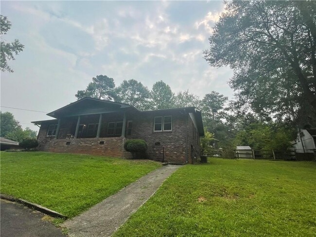 Building Photo - 4260 S Lakeshore Dr