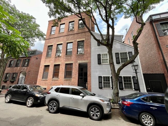 Building Photo - 19 Fayette St Unit 4 Rental