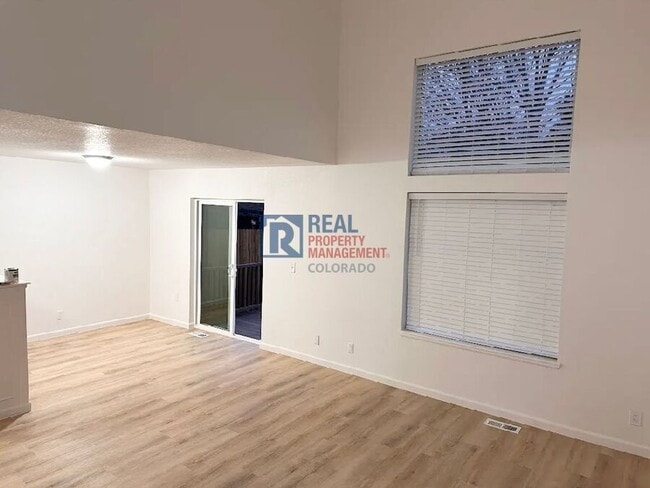 Photo - 2116 E 103rd Ave