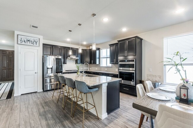 Photo - 2424 Coyote Way