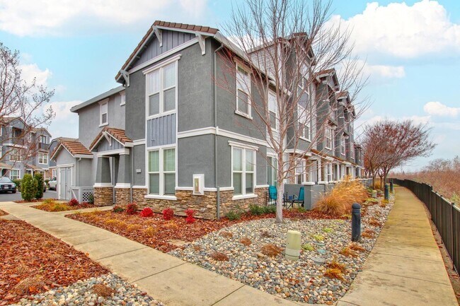 Photo - Beautiful Townhome in Rocklin!