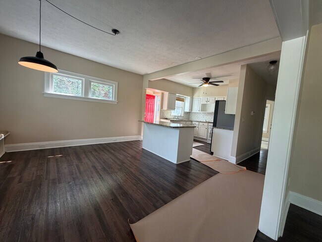 Photo - 13048 Cedar Rd