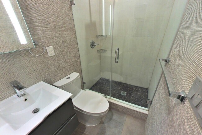Photo - 438 W 52nd St Unidad 7C