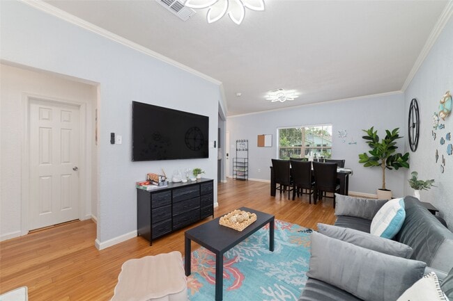 Building Photo - 5119 Avenue O 1/2