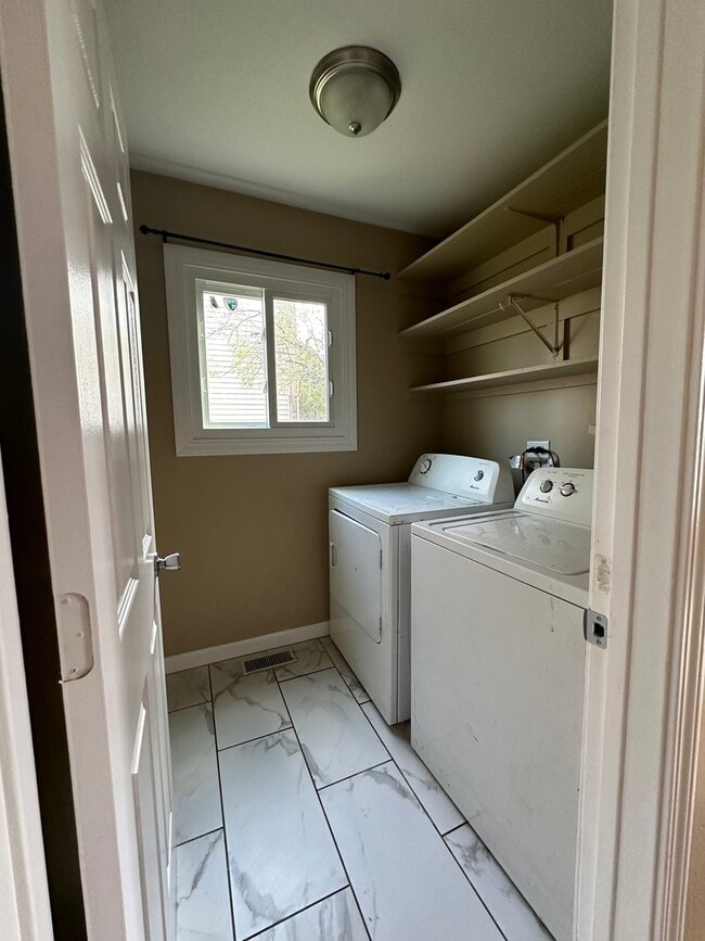 Photo - 2152 Mallard Ln