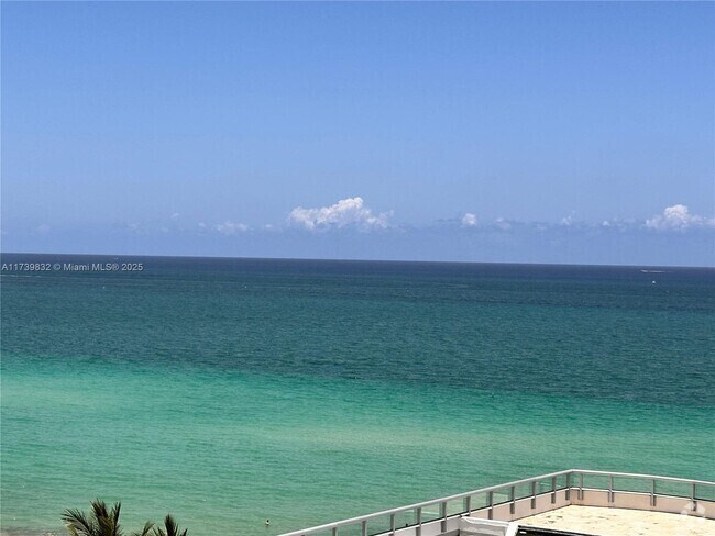Building Photo - 6799 Collins Ave Unit 804 Rental