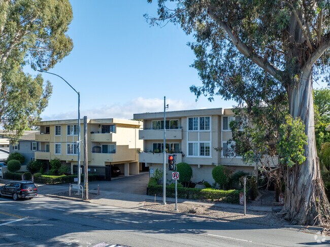 Foto del edificio - Camino Commons