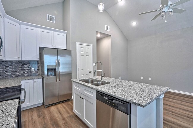 Photo - 11913 Nelwood St