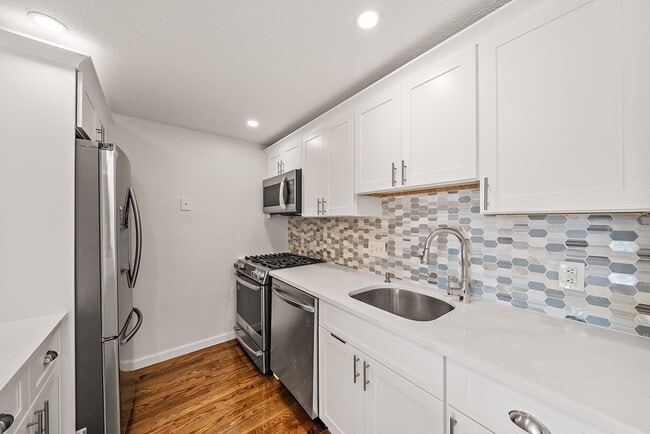 Photo - 336 Adams St Unit 28