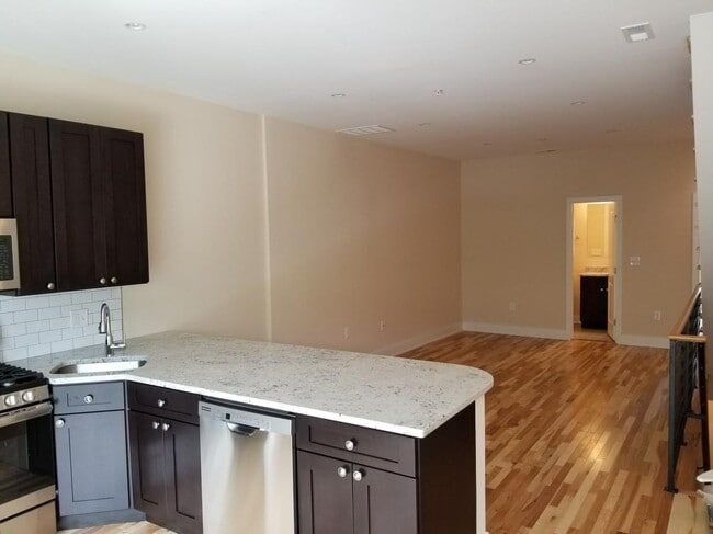 Photo - 30 Florida Avenue NE Unit #2