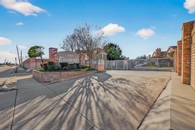 Photo - 3100 Jeanetta St Unidad 302