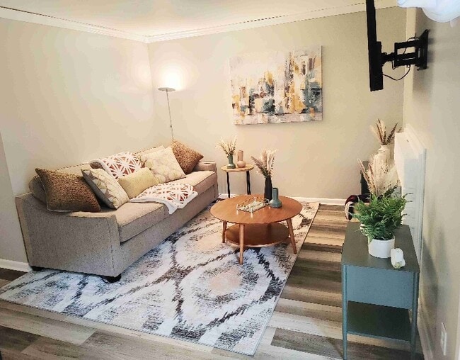 Photo - 217 Village Ln