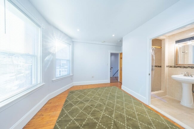 Photo - 7 Alcott St Unidad 2