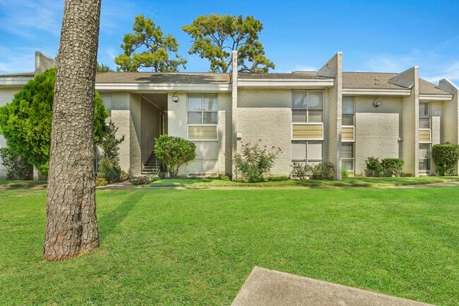 Photo - 1950 Spenwick Dr Unit 408