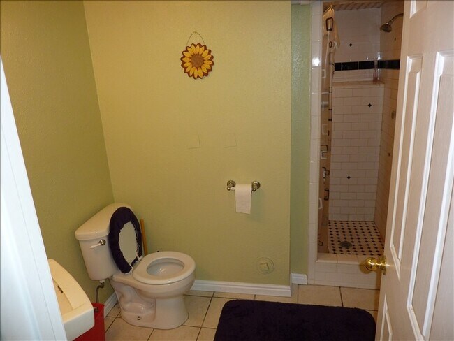 Photo - 239 E Commonwealth Ave