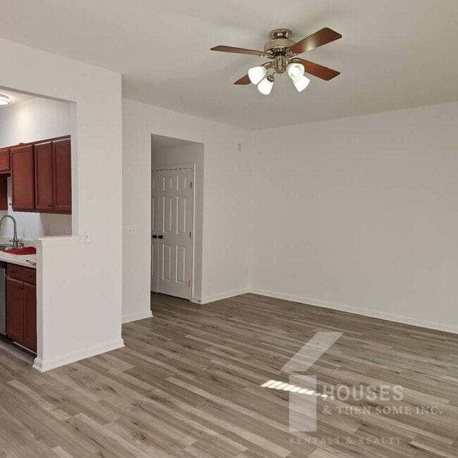 Photo - 151 Spring Crossing Cir