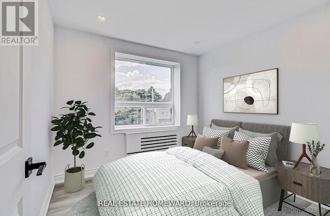 Photo - 419 Woodbine Ave Unité 4