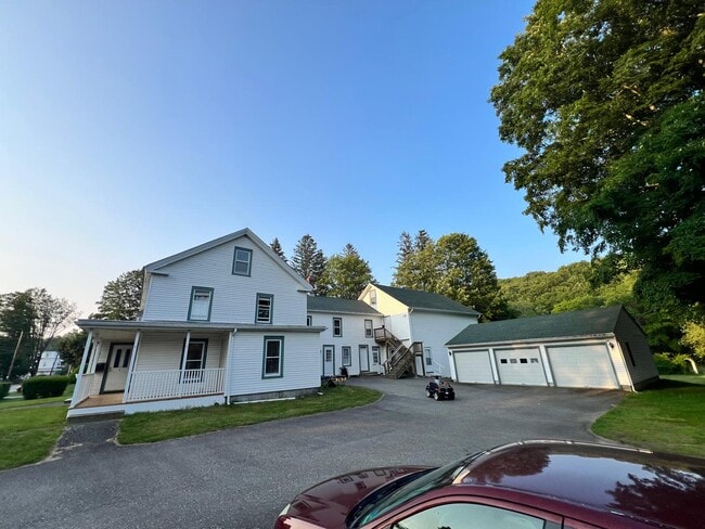 Building Photo - 2 Lincoln St Unit 2