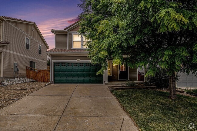 Building Photo - 4 Bedroom 2.5 Baths in the Meadows Castle ... Rental