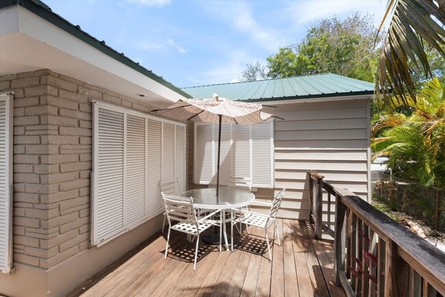 Building Photo - Charming 1BR/1BA with Loft & Pool Access – Fully Furnished!