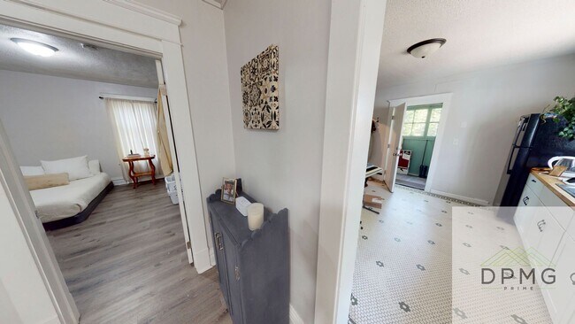 Photo - 214 E Elm St Unit 1